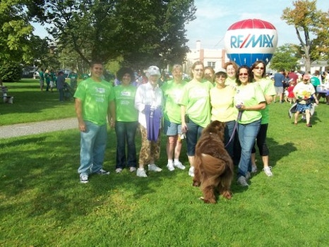 Pace Vt Supports Walk To End Alzheimer's T-Shirt Photo