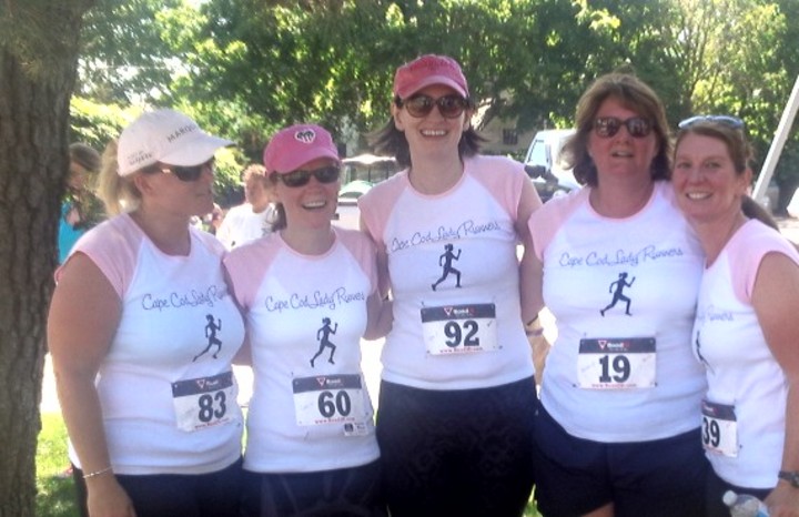 Cape Cod Lady Runners T-Shirt Photo