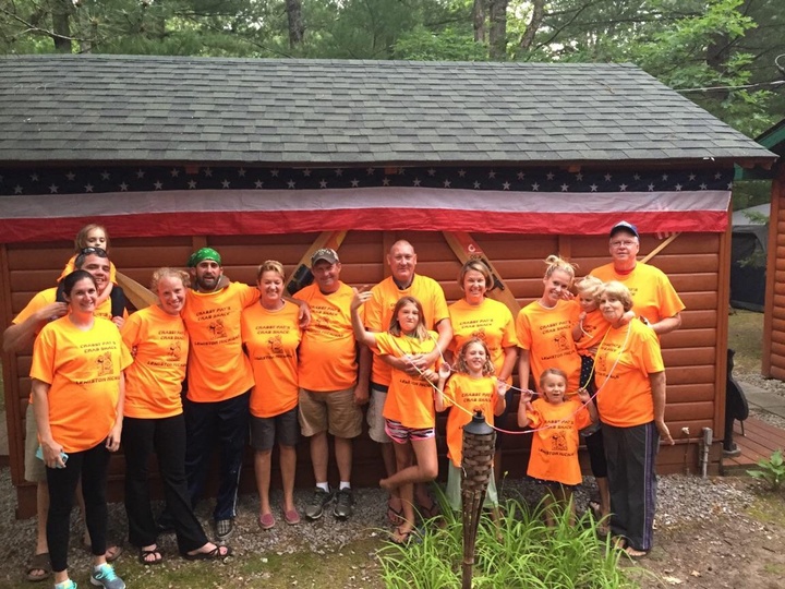 Crabby Pat's Crab Shack Lewiston Michigan T-Shirt Photo