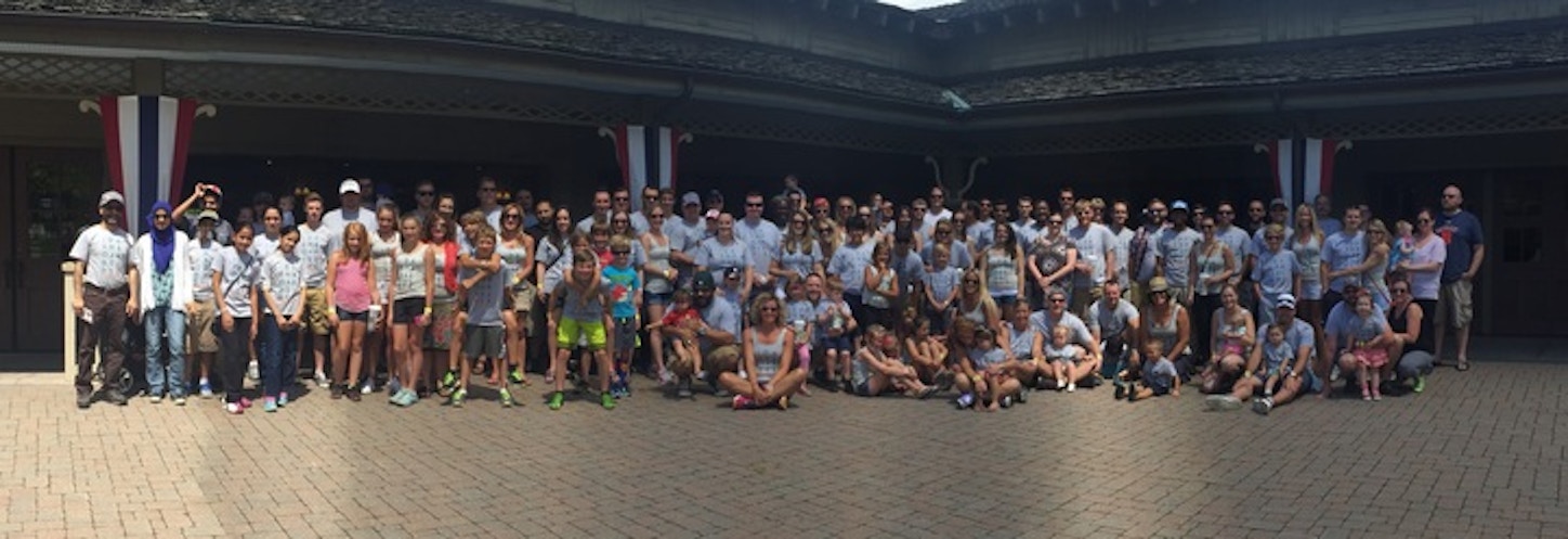 I Dashboards 2015 Family Picnic T-Shirt Photo