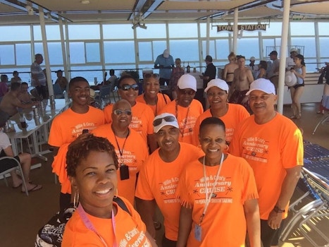 Family Cruise T-Shirt Photo