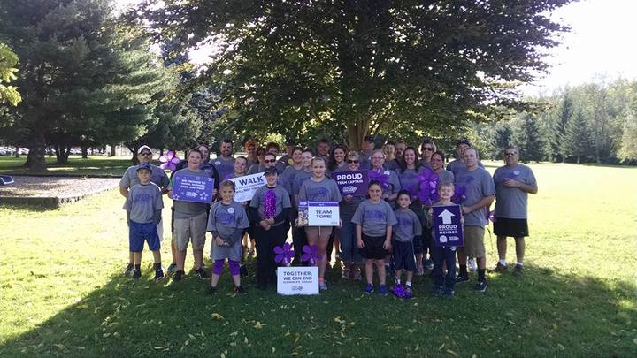 Team Tome Alzheimer's Walk Warren, Pa T-Shirt Photo