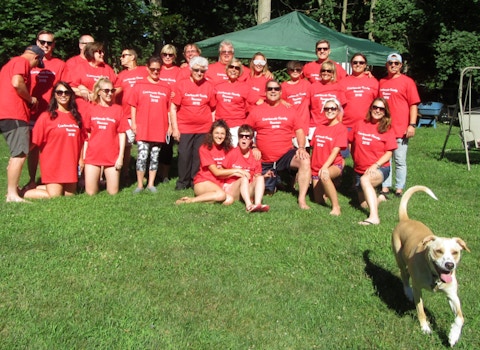 Great Looking Family Reunion T-Shirt Photo