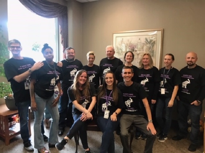 Team Majestic Oaks Fight To #End Alz! T-Shirt Photo