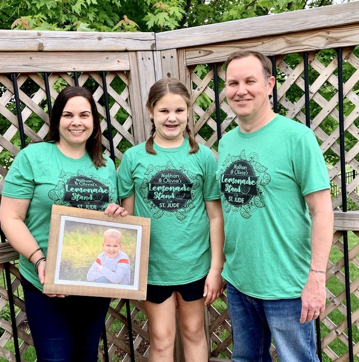 Nathan And Olivia’s Lemonade Stand For St. Jude T-Shirt Photo